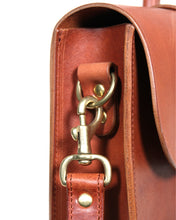 画像をギャラリービューアに読み込む, Qurahsi.co Leathder Music Bag ベルト付 (Brown)